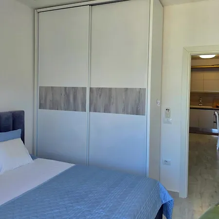 In 070 - Happy Apartment