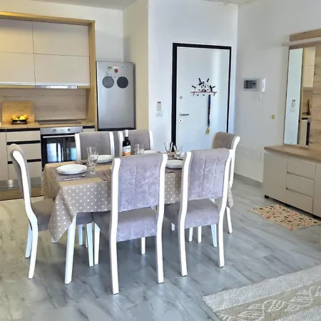 In 070 - Happy Lägenhet