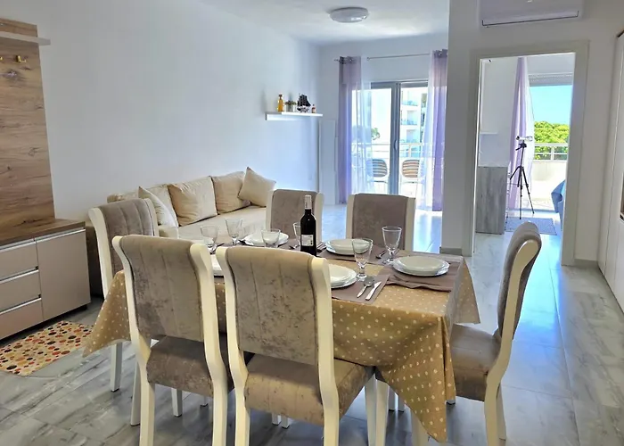 In 070 - Happy Lägenhet