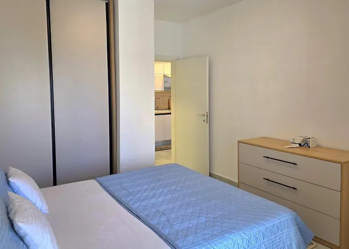 Lägenhet In 070 - Happy Golem (Tirana)